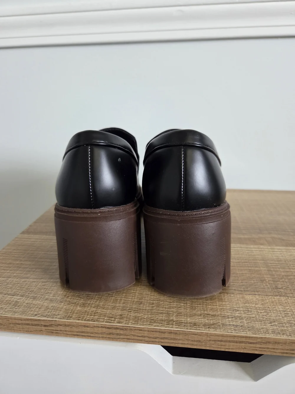 Black Chunky Chain-Accent Loafers - Picture 4 of 4